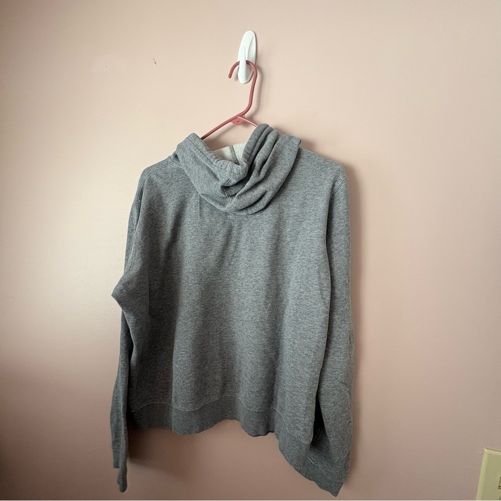 💚RVCA Gray Hoodie with Maroon Logo - Picture 3 of 4